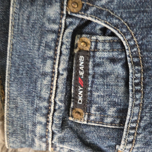 EUC DKNY Jeans Sz 12 Shorts - Picture 2 of 4